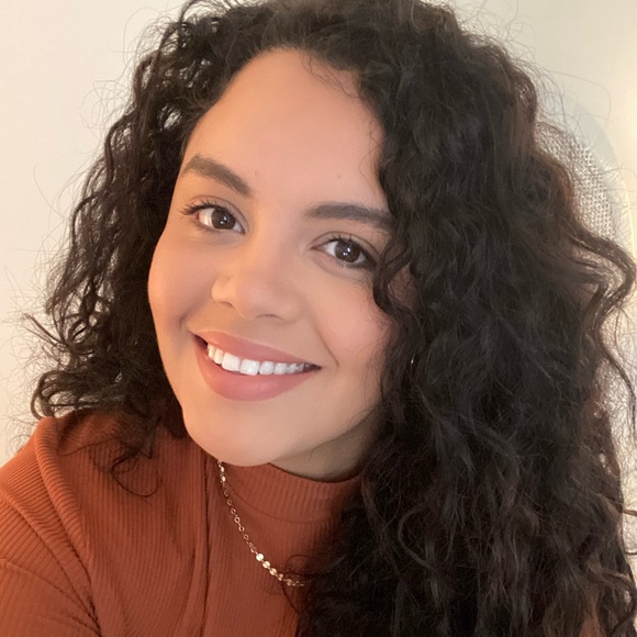 nicoleavega25